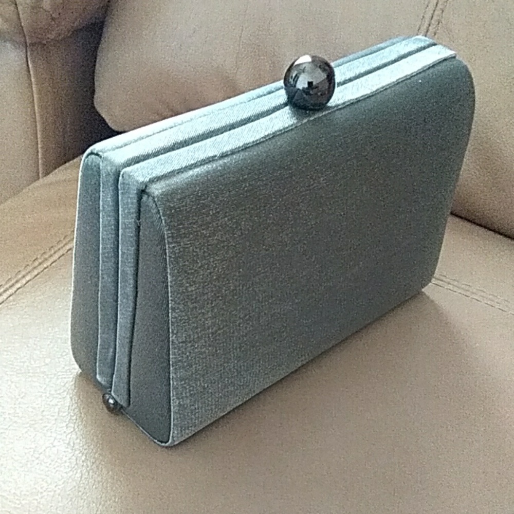Valerie Stevens  gray clutch shoulder crossbody